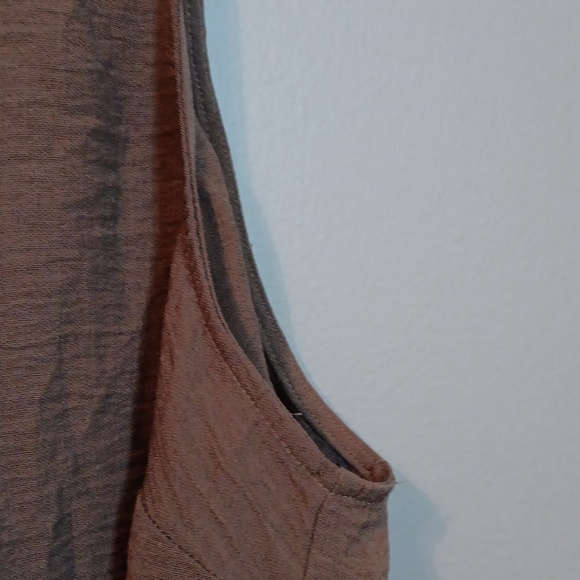 NWT Torrid Sleeveless Top in Size 14-16 - Picture 4 of 6